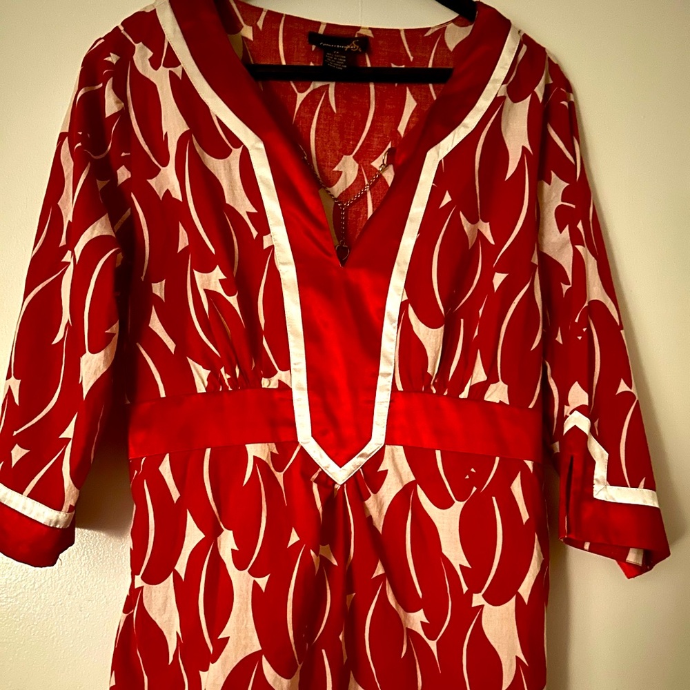 Ashley Stewart like new Red and White Patterned Kimono Top size 2X - Picture 2 of 4
